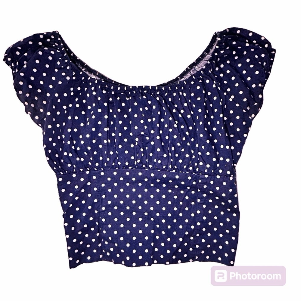 Sara USA Navy blue and white polka dot pheasant crop top size small 32-25 “ bust